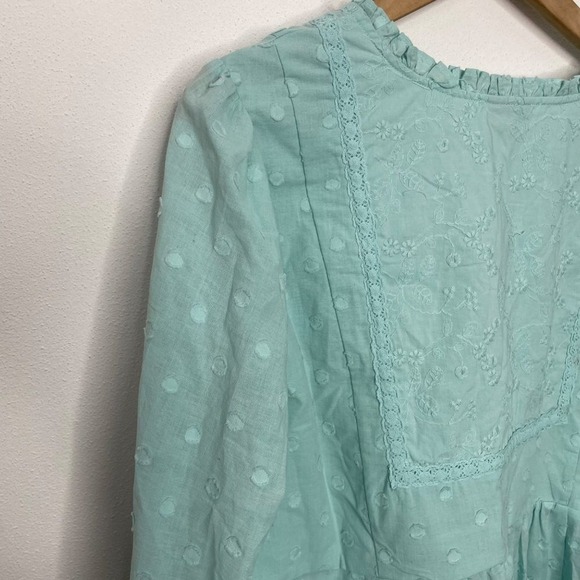 NWT Torrid Blouse Size 2X Blue Cotton Eyelet Floral Lightweight Airy - Picture 7 of 10
